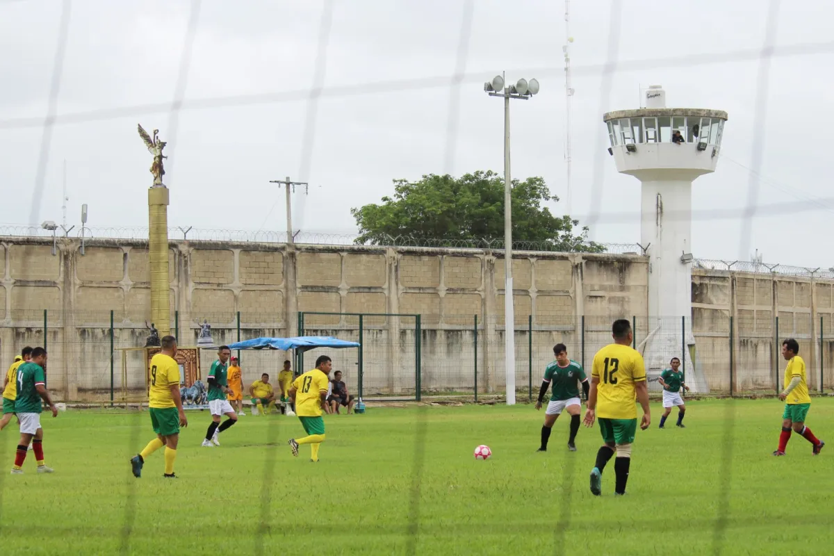 Celebran Día del Padre con actividades familiares en el Cereso de Mérida