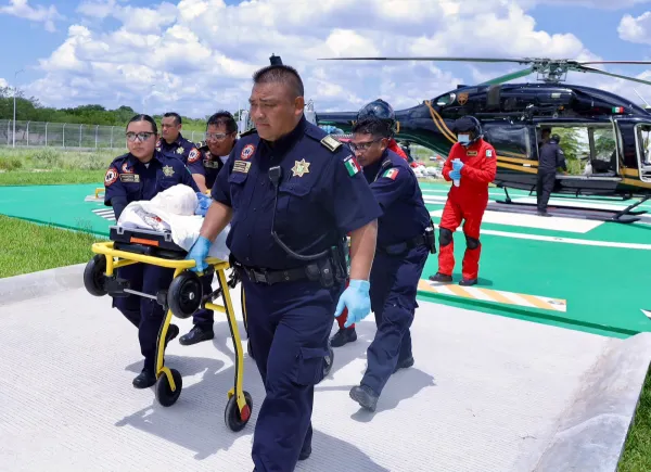 Gobierno de yucatán coordina traslado aéreo al hospital de alta especialidad Dr. Agustín O’Horán para atención de menor lesionado