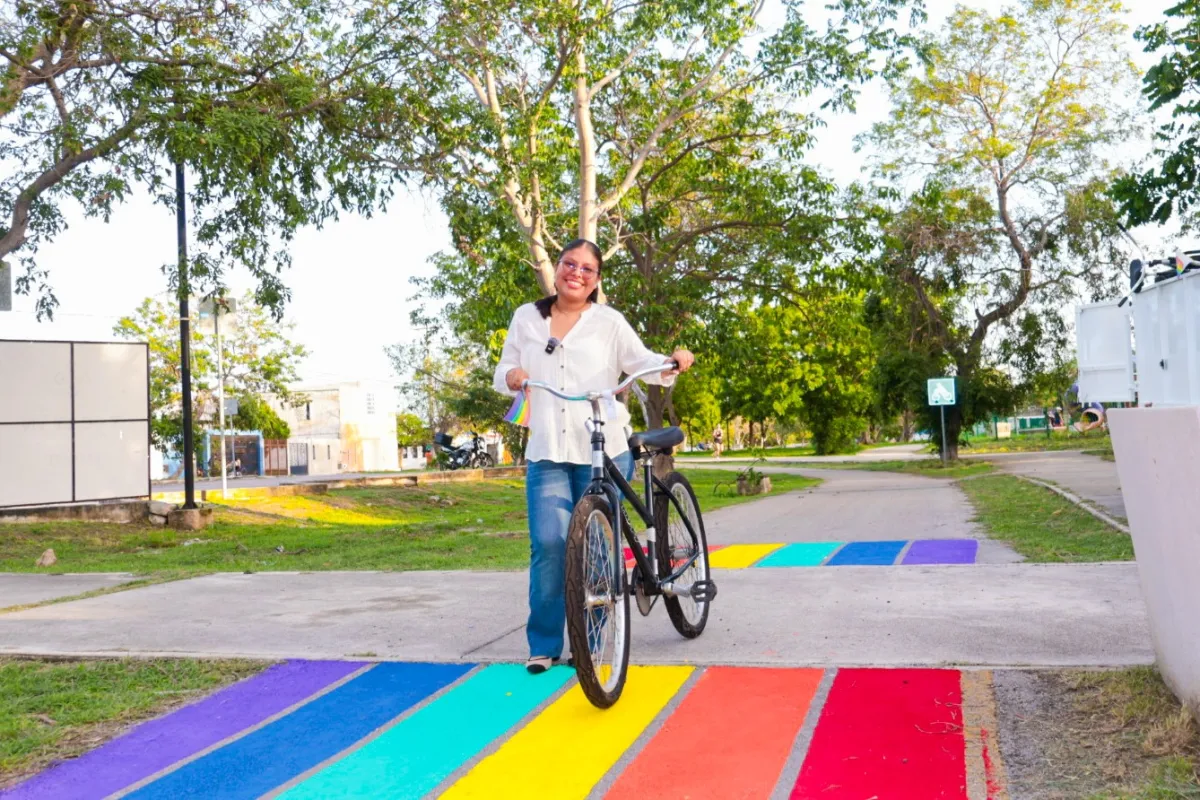 Develan primeras placas de “Espacio Seguro” para promover inclusión y respeto