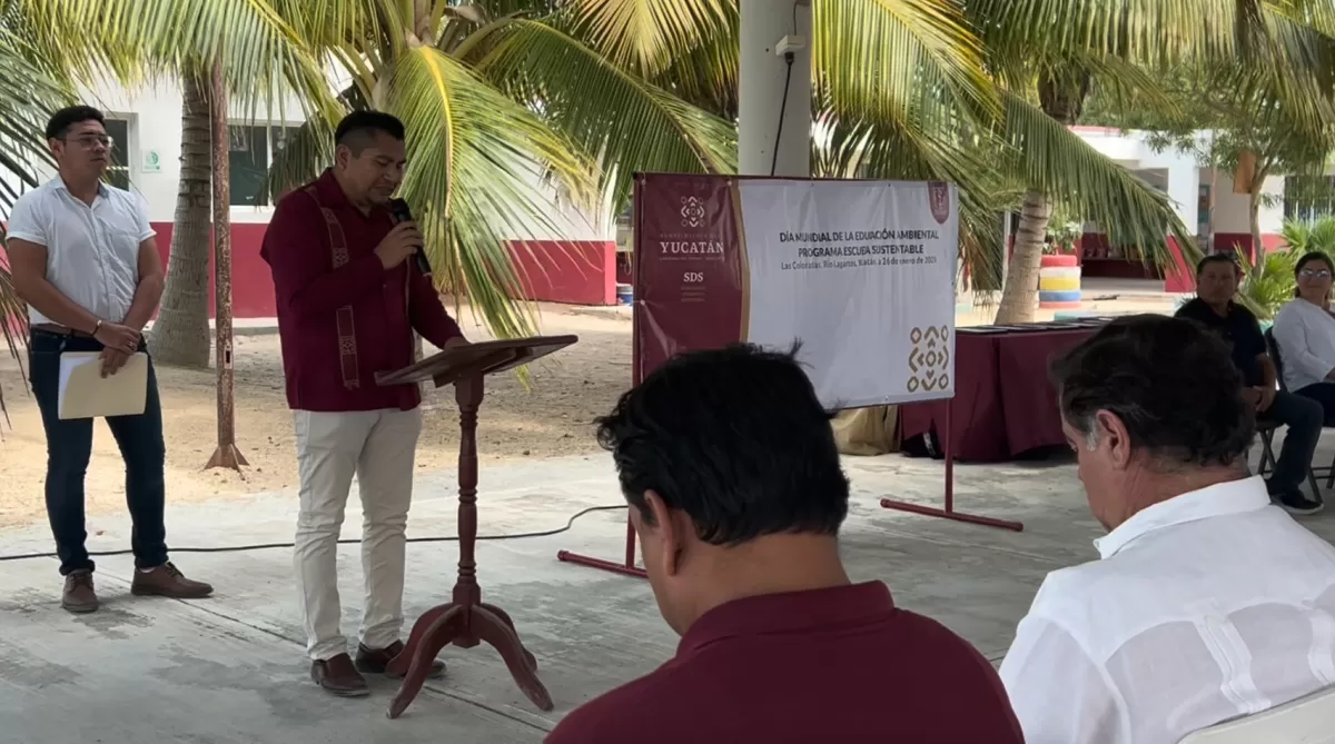 La Secretaría de Desarrollo Sustentable entregó reconocimientos del programa Escuela Sustentable a planteles del municipio de Río Lagartos y de la comisaría de Las Coloradas.