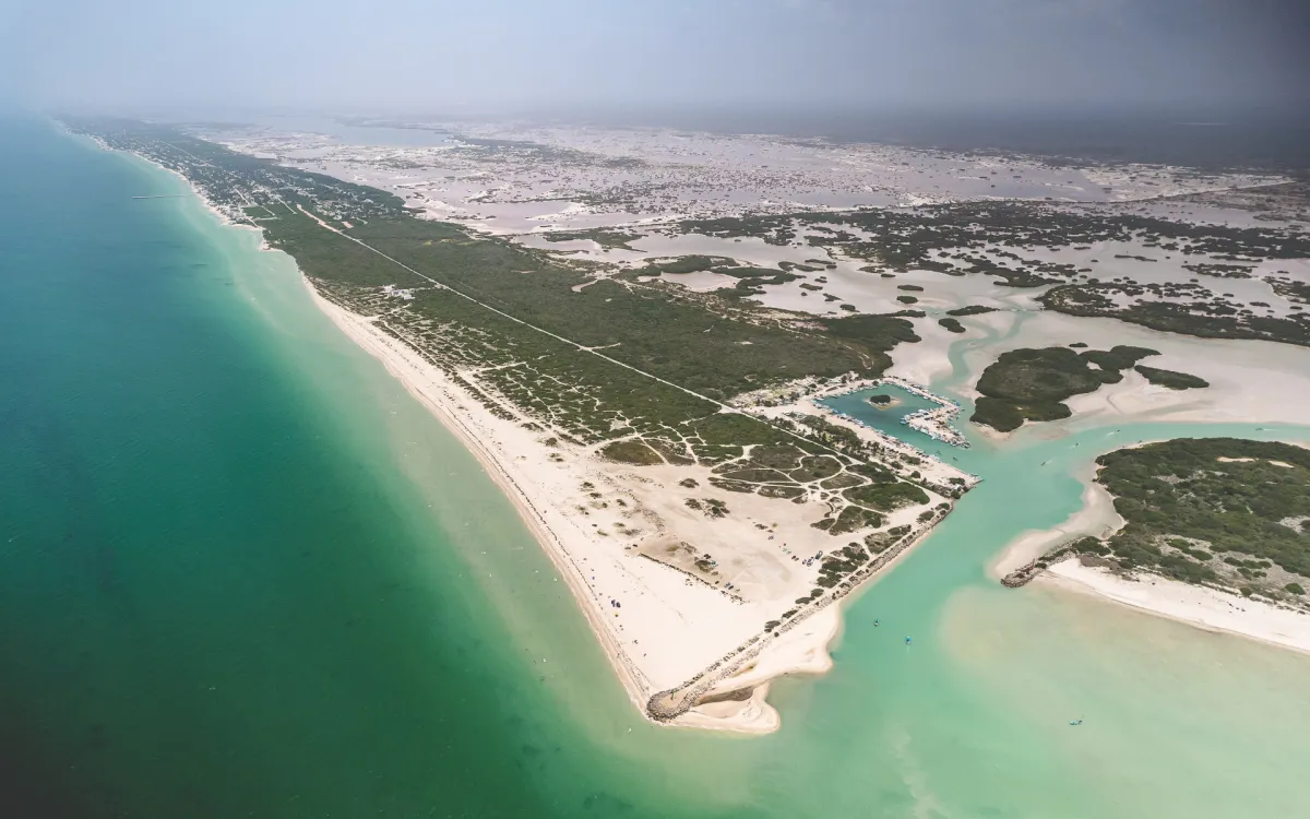 Gobierno de Yucatán reafirma la protección del manglar y la duna costera en Chuburná y solicita a la autoridad federal verificar el cumplimiento del proyecto "Las Dunas”