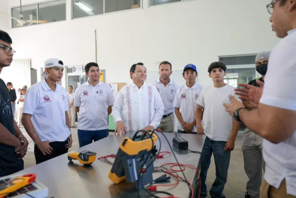 Renacimiento Maya entrega herramientas al Tecnológico de Progreso para impulsar la innovación y reducir el rezago educativo