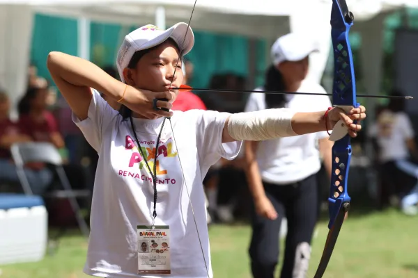 Captan nuevos talentos deportivos durante el campamento de verano Baaxal Paal Renacimiento 2026