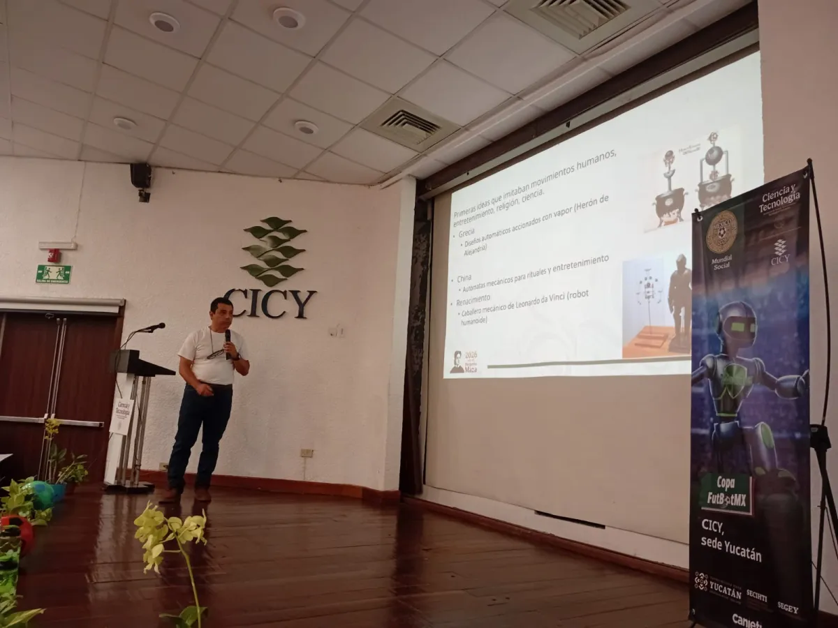 Acercan la ciencia y robótica a los jóvenes con la Copa FutBot MX
